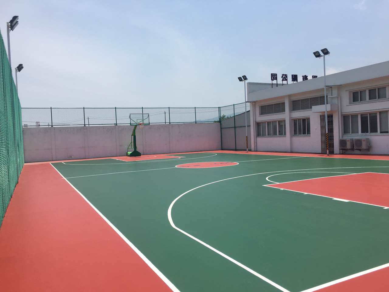 中廣核工程有限公司蒼南項目部-籃球場