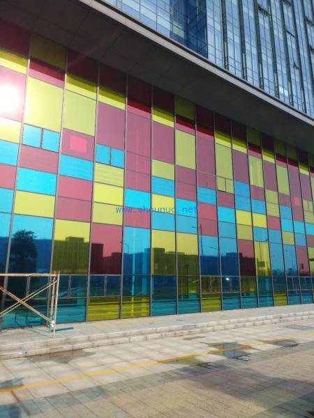 江蘇軟件園外墻安裝彩色裝飾膜