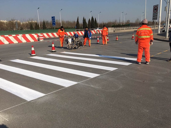 道路标线施工