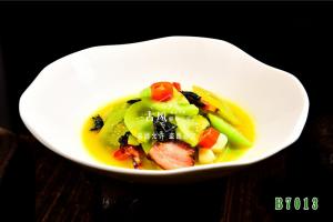 B7013青番茄炒腊肉