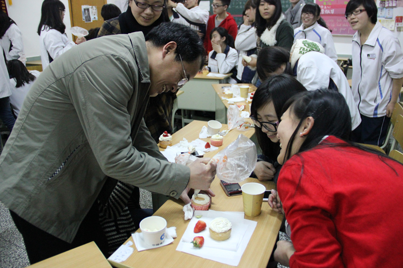 <em>女生节活动</em>之西点制作通讯稿