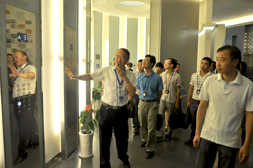 余杭区中青年干部考察杭州西奥电梯 探访企业科技创新之路