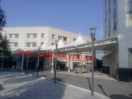 东阳人民医院膜结构连廊2