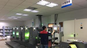 卷筒不干胶标签印刷车间