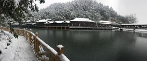 山里山雪景