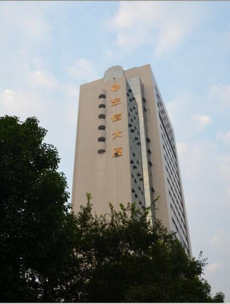大廈銅字高空安裝