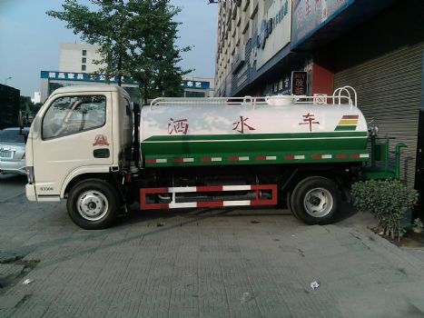 东风多利卡（东风之星）洒水车