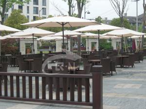 良渚文化村户外休闲桌椅遮阳伞