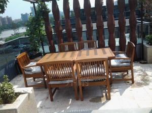 南北西岸排屋实木桌椅