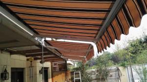 排屋半盒式遮阳蓬