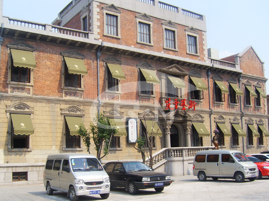 天津商业街摆臂式窗蓬