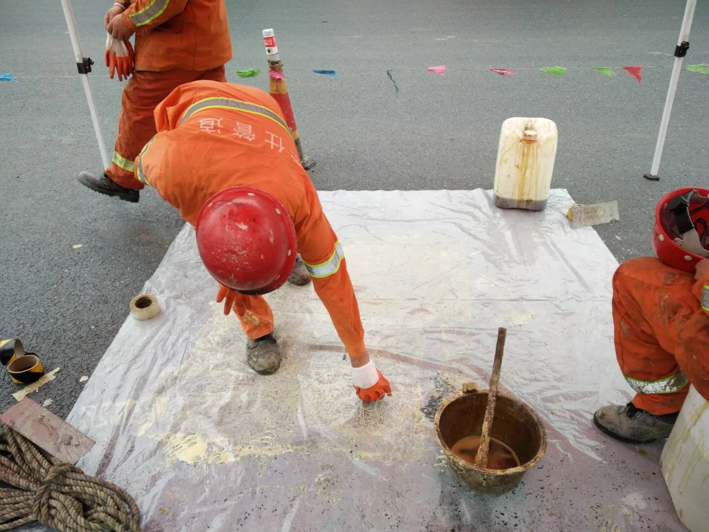 余杭经济开发区管道树脂固化内衬局部修复工艺介绍