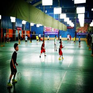 羽毛球培训