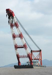 “海腾工8” 1200T自航起重船