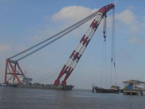 1800t沉船成功打捞2