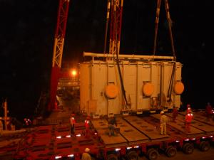 嘉兴火电三期电力设备吊装