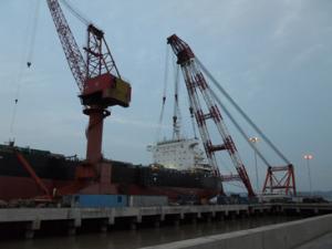 400T/3700m³液化汽罐吊装3 400T/3700m³液化汽罐吊装3