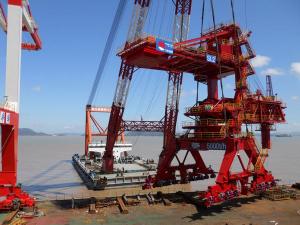 800T装船机吊装1