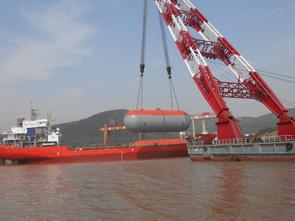 400T/3700m³液化汽罐吊装1