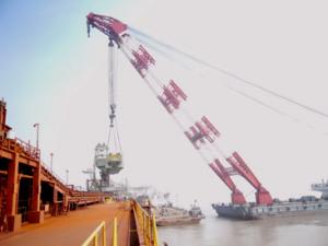 宝钢马迹山装船机安装工程2