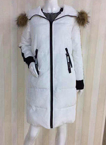 羽绒服或棉衣25