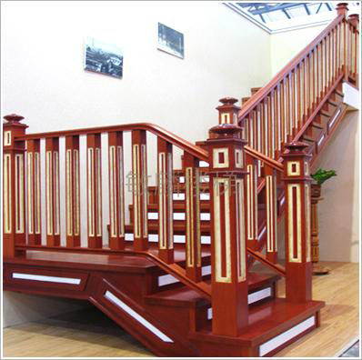 中式实木楼梯