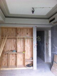 铁建城家装装修现场