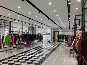 漠希摩服装店01