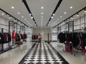 漠希摩服装店04