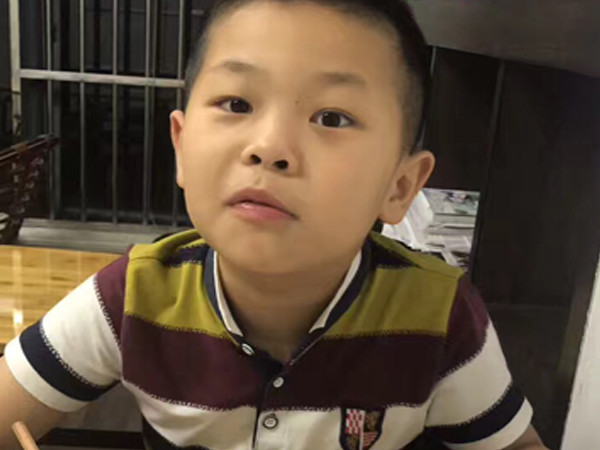 四年级男孩 沈逸楠