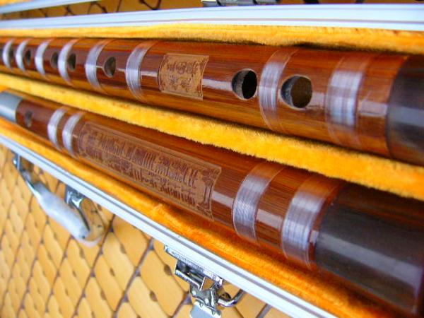 ＪＰＴＤ－６００专业演奏笛２支装套笛，全国统一零售价６００元