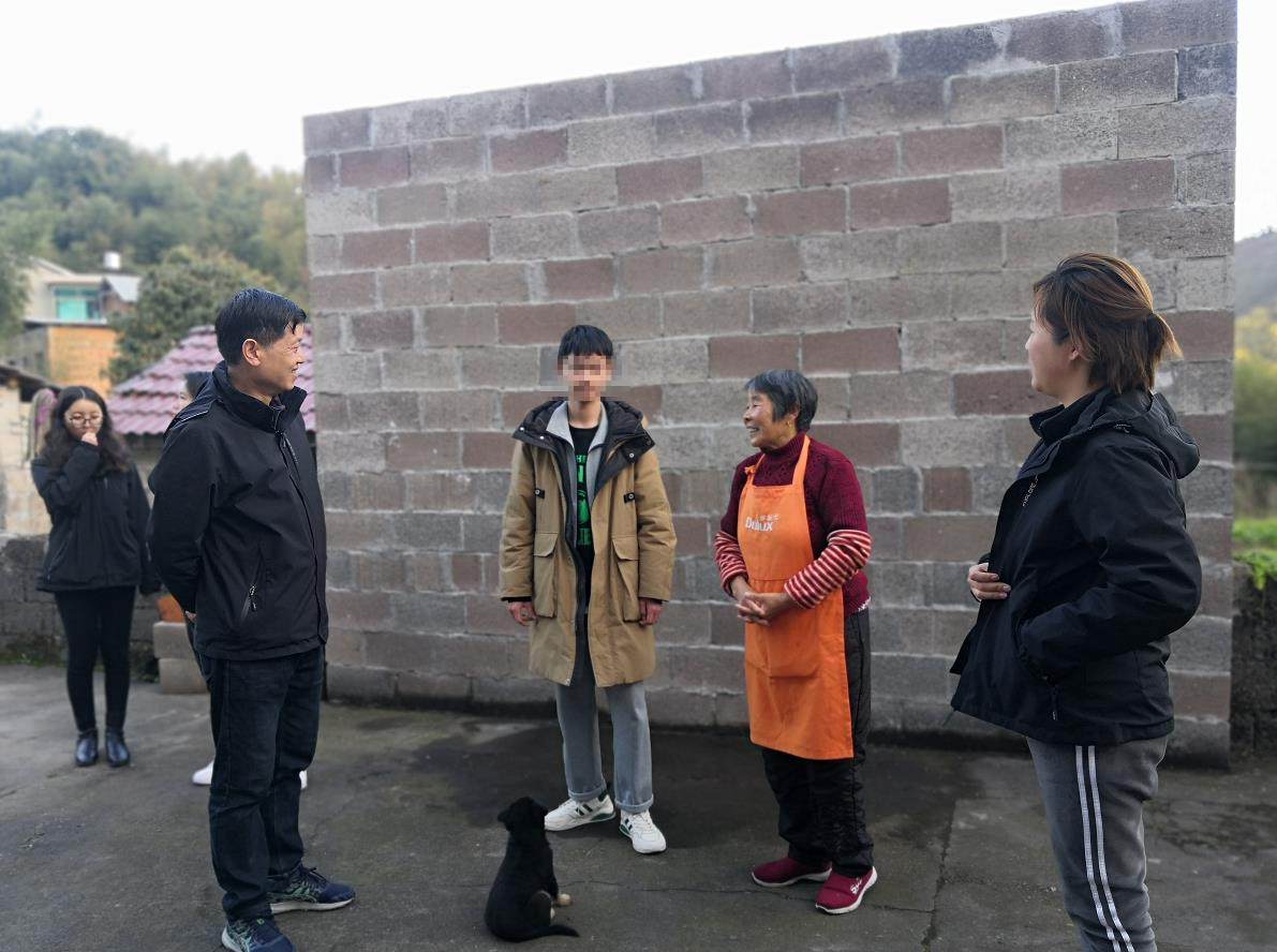 弘扬雷锋精神，争做时代先锋