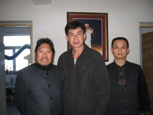 马苙钧与哏德全（已故）、卫明儒在一起