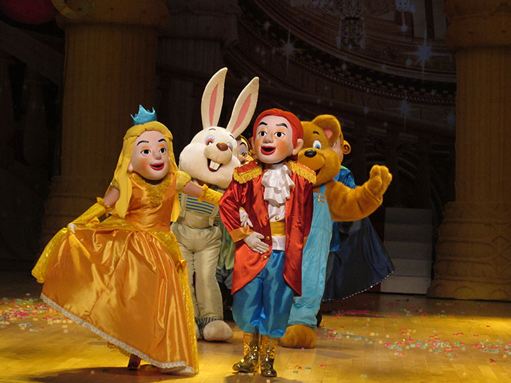 小伢儿金舞台爱的教育之格林童话儿童剧《灰姑娘和水晶鞋》