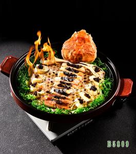 B5809特色砂锅焗松叶蟹