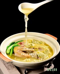 B6130荠菜笋干老鸭煲 老鸭馄饨