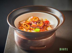 B9571砂锅大肠煲