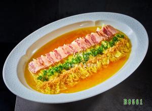 B9561咸肉蒸娃娃菜