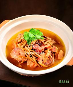 B3312农家腊猪脚煨毛笋干