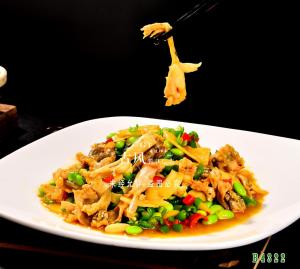 B4322仔姜毛豆烧田鸡 牛蛙