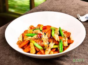 H1077大蒜红萝卜炒蛏子