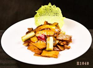 H1043杏鲍菇炒爽肚