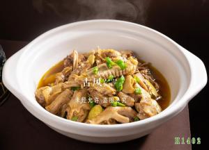H1402茶油焖土鸡  红烧土鸡