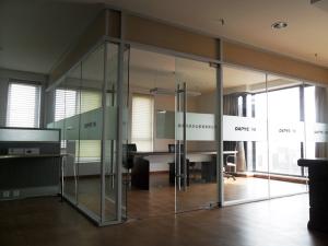 单层玻璃隔墙案例展示